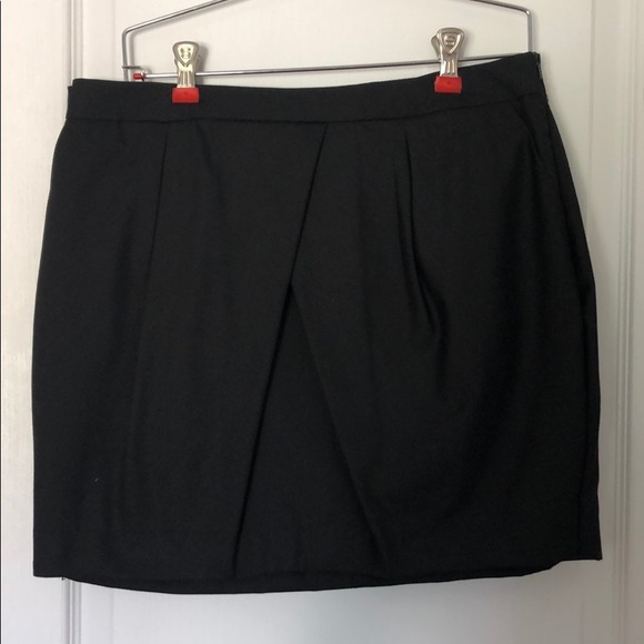 Fashion Skirt with Bow in the back - Picture 3 of 4